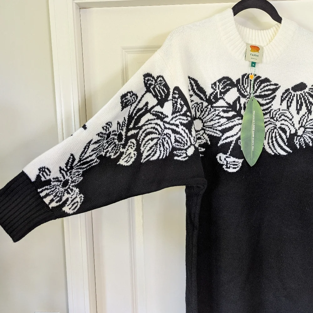 NWT FARM RIO Surreal Garden Knit Sweaterdress Black and White Floral - Picture 2 of 6